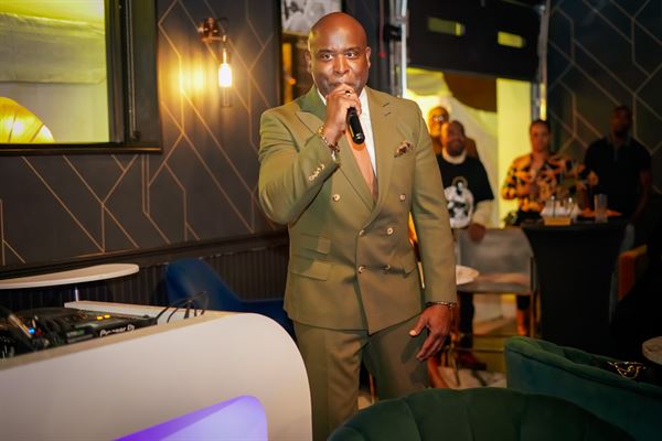 Soul on Ice "Detroit's Drinking Den"