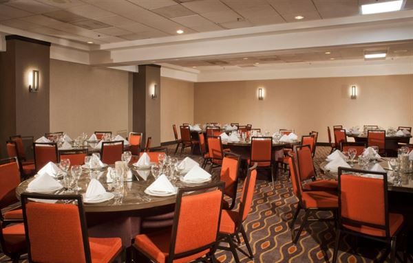 Embassy Suites by Hilton Austin Arboretum