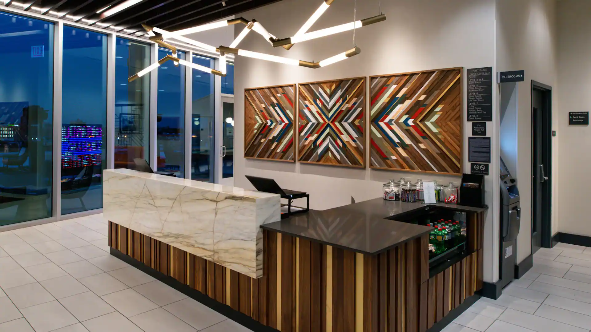 Hyatt Place Chicago Wicker Park HOME of the Kennedy Rooftop