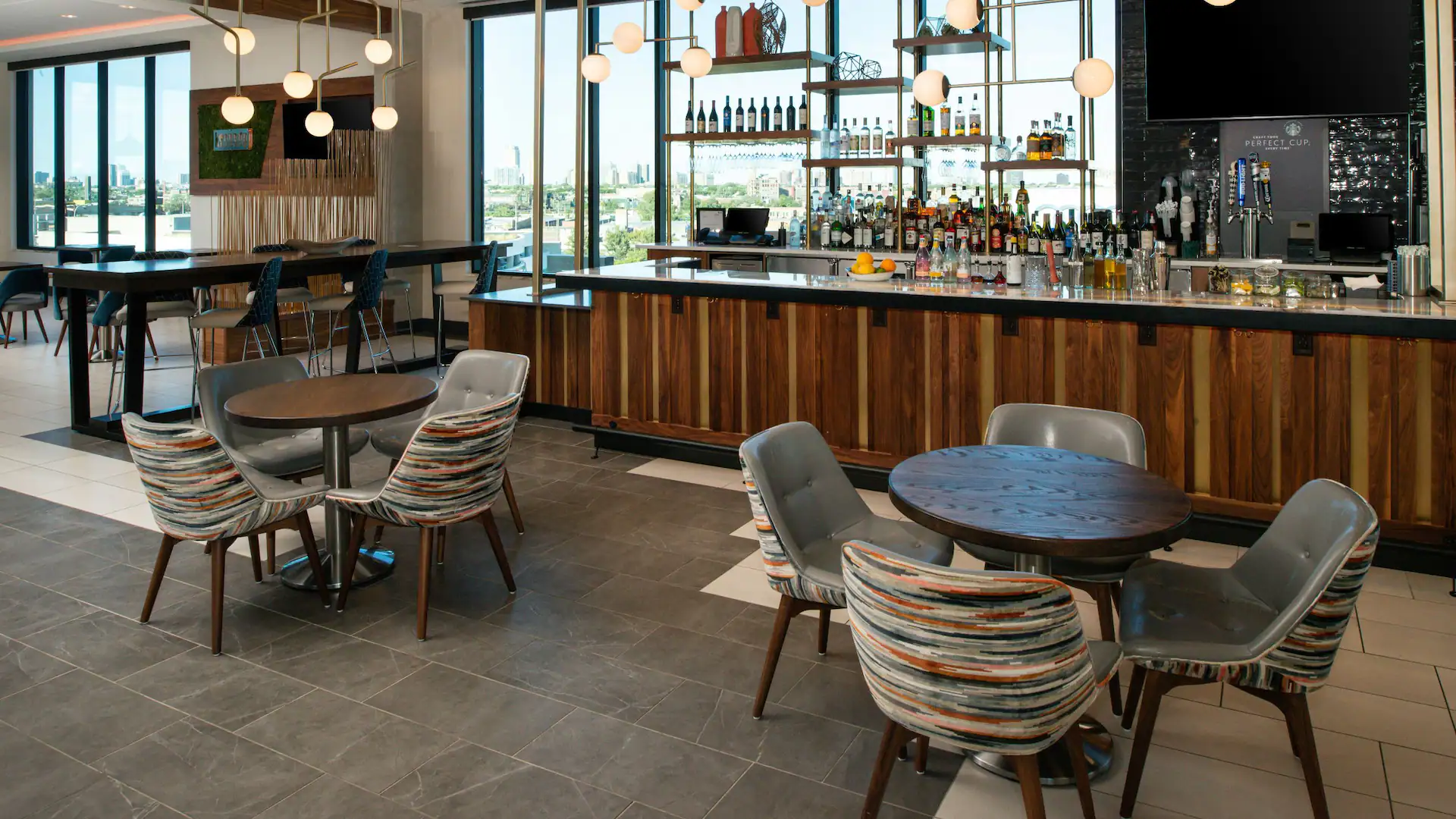 Hyatt Place Chicago Wicker Park HOME of the Kennedy Rooftop