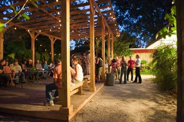 Blue Moon Saloon and Guest House