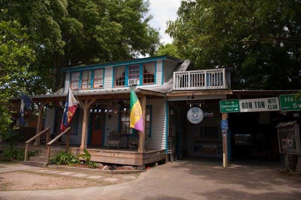 Blue Moon Saloon and Guest House