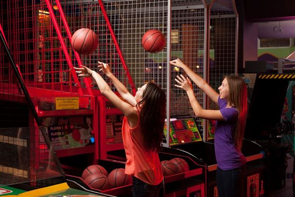 John's Incredible Pizza Company