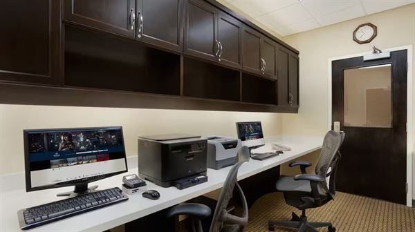 Hilton Garden Inn Edmonton International Airport