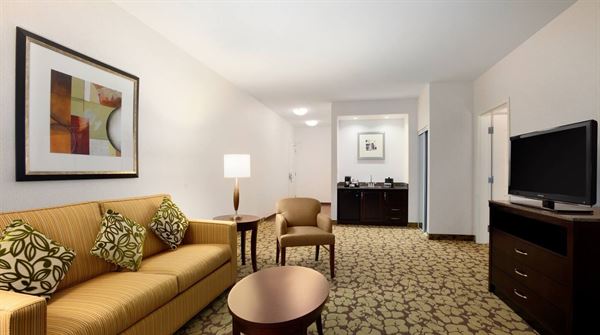 Hilton Garden Inn Edmonton International Airport