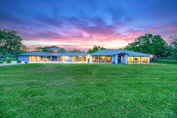 Fantastic Resort & Venue