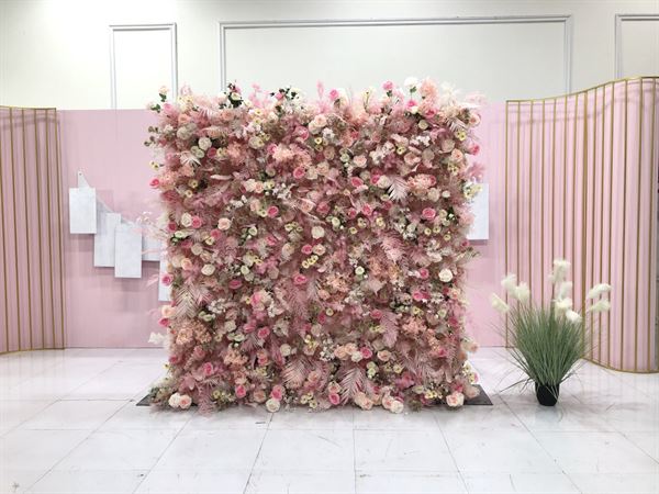 The Luxe Zone Flower Wall Rental