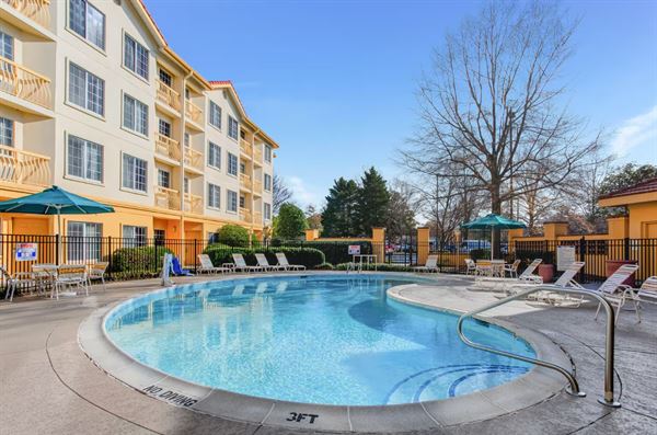 La Quinta Inn & Suites Raleigh Durham Intl AP