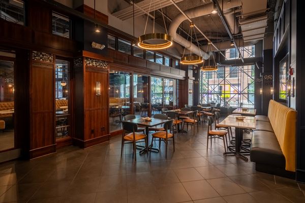Bar Louie - The Gulch