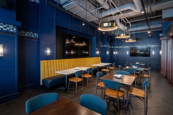 Bar Louie - The Gulch
