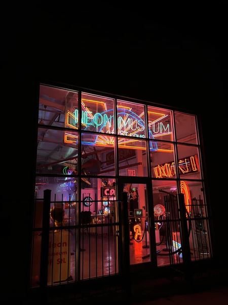 Neon Museum of St. Louis