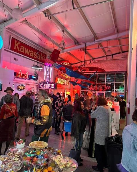 Neon Museum of St. Louis