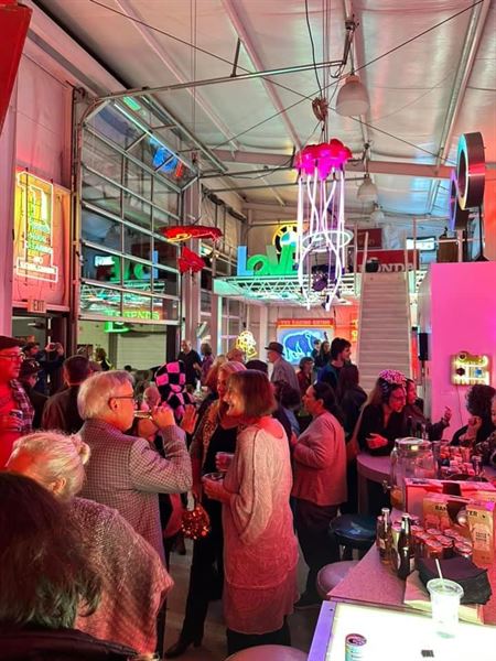 Neon Museum of St. Louis