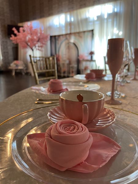 The Grand Conquista Banquets