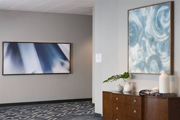 Downright Austin, A Renaissance Hotel