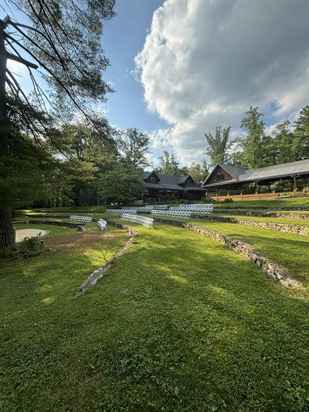 Treska's on Highland Lake