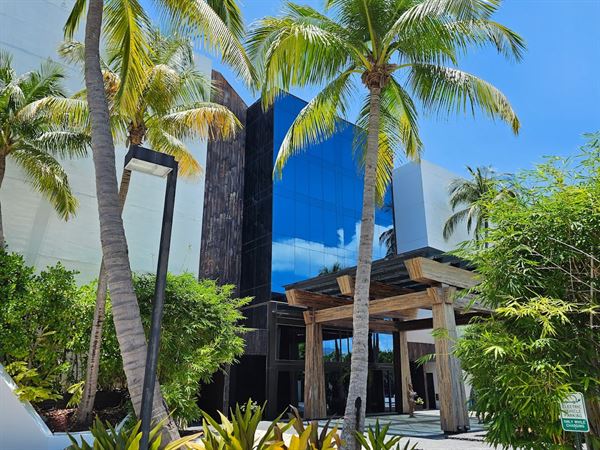 Tideline Ocean Resort & Spa