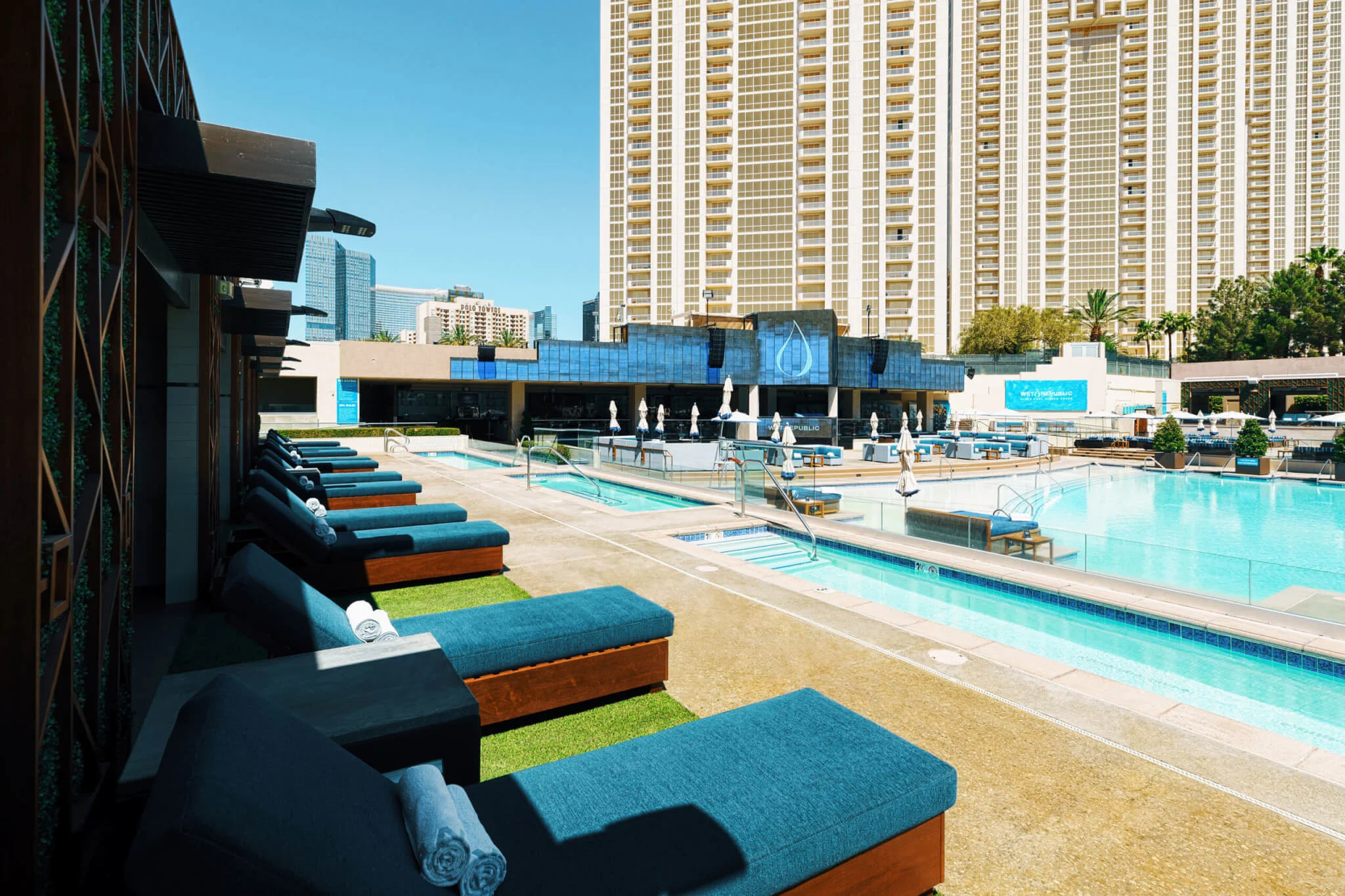 Wet Republic Ultra Pool