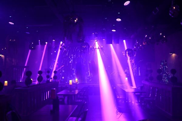 Theme House Restaurant Bar & Karaoke