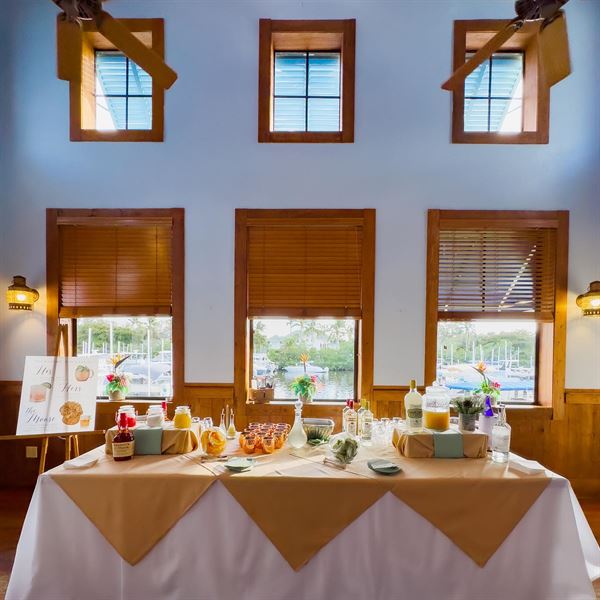 Backwater Jacks Bar and Restaurant