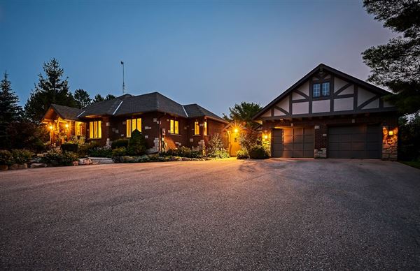 Backyard Wedding Events