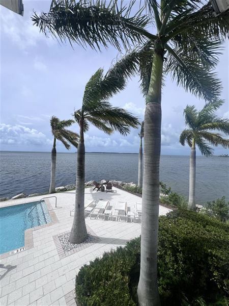 Playa Largo Ocean Residences