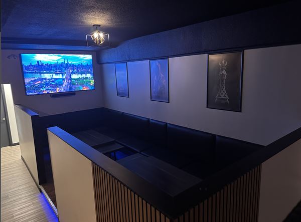 Midnight Kings Hookah Lounge and Grill