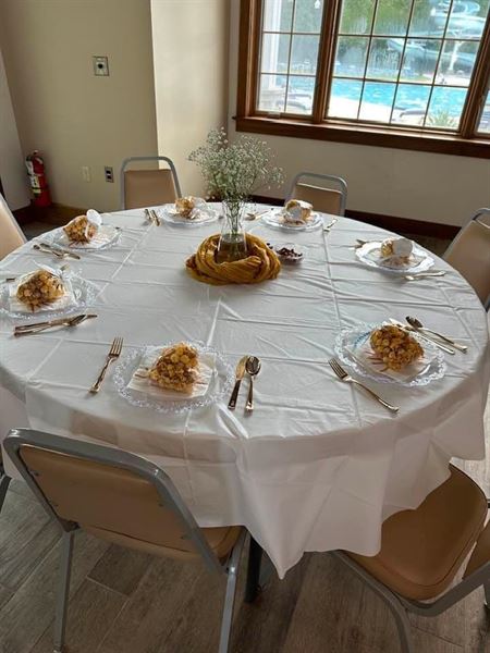 Lakeview Pool and Tennis Club