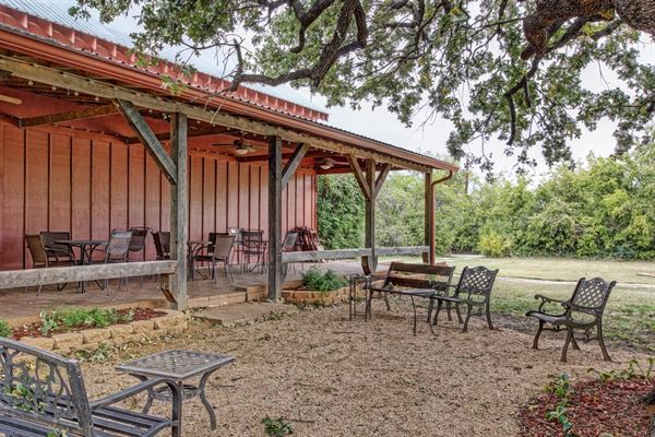 Cross Timbers Winery