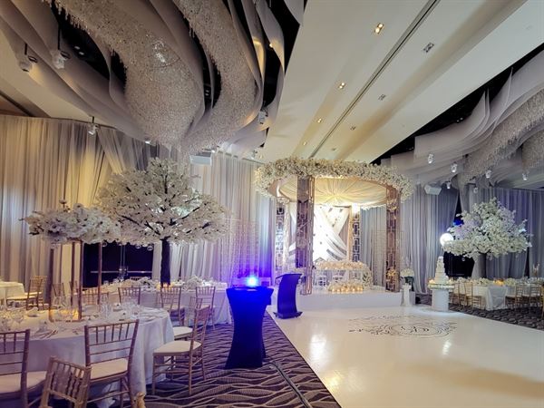 Luxe Convention Centre