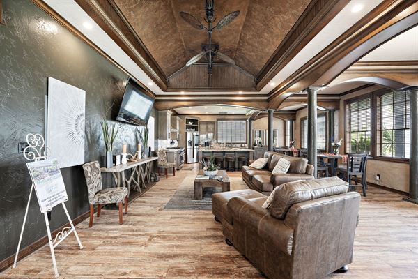 Vacay Time Lodge at Tiki Island