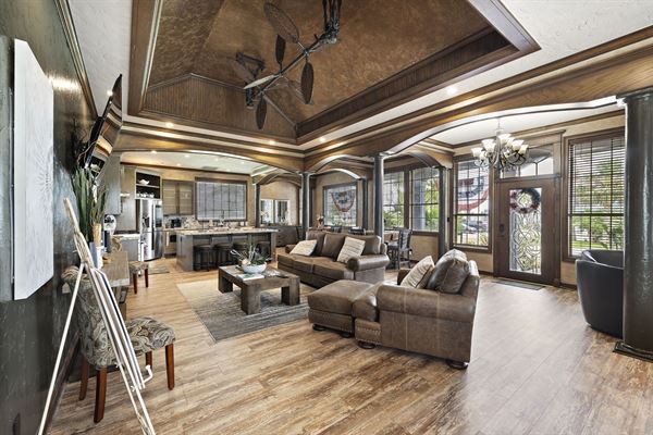 Vacay Time Lodge at Tiki Island