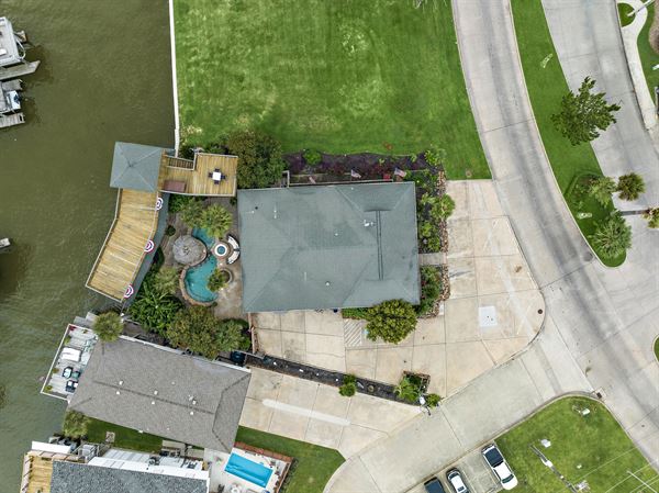 Vacay Time Lodge at Tiki Island