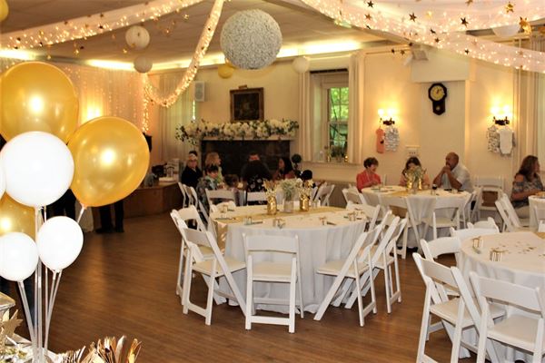 Englewood Carriage House