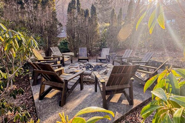 Mount Mitchell Eco Retreat