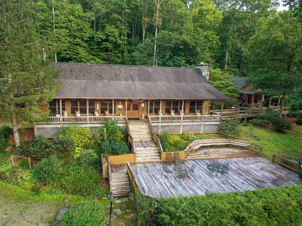 Mount Mitchell Eco Retreat