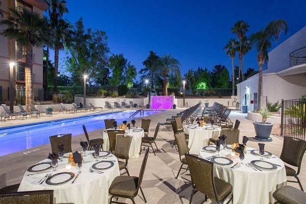 Embassy Suites by Hilton Phoenix-Biltmore