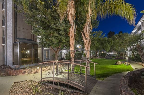 Holiday Inn Hotel & Suites Phoenix Airport North