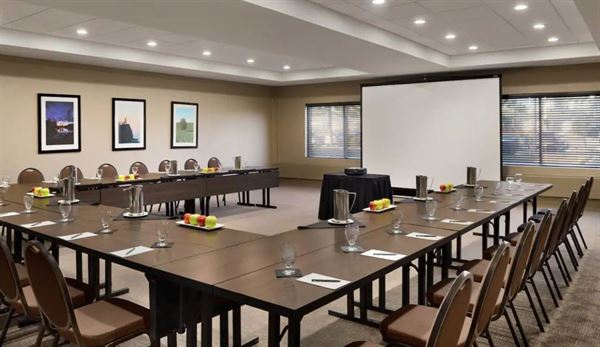 Embassy Suites By Hilton Milwaukee Brookfield