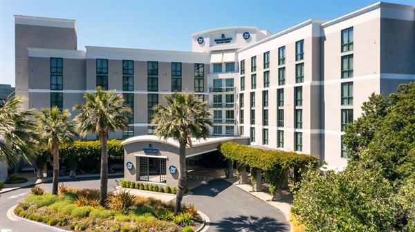 Renaissance Walnut Creek Hotel