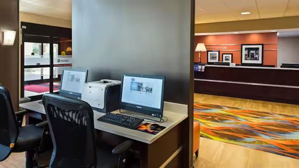 Hampton Inn & Suites Pensacola I-10 North at University Town Plaza