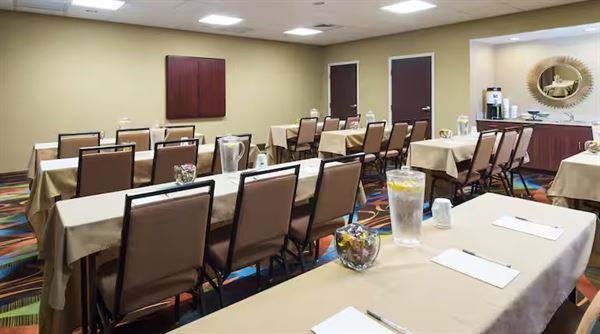 Hampton Inn & Suites Pensacola I-10 North at University Town Plaza