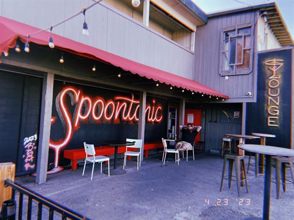 Spoontonic Lounge