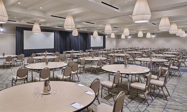 Name The Seabird Ocean Resort & Spa