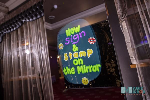 Magic Mirror Photobooths