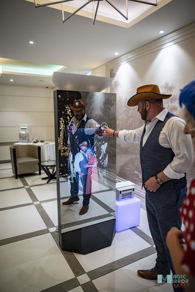 Magic Mirror Photobooths
