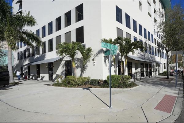 Localz Sports Bar & Grill