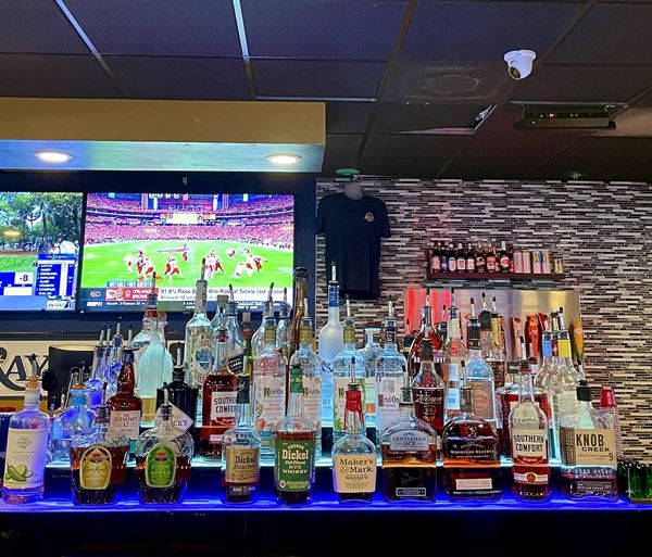 Localz Sports Bar & Grill