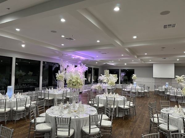 Diamond Oaks Country Club