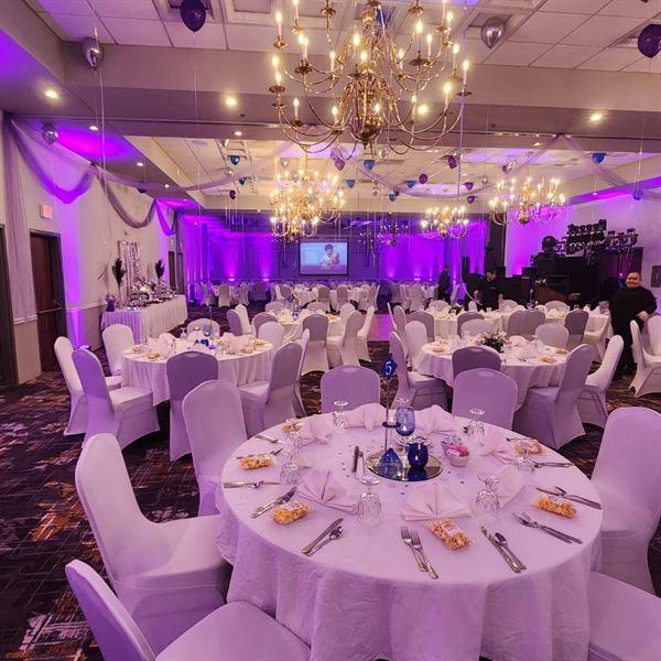 Bloomington Chateau Hotel & Conference Center